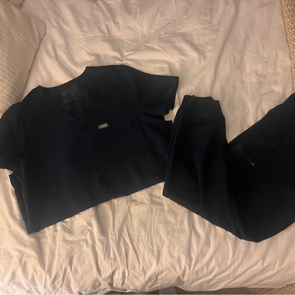 Figs Navy Scrub Top and Pants